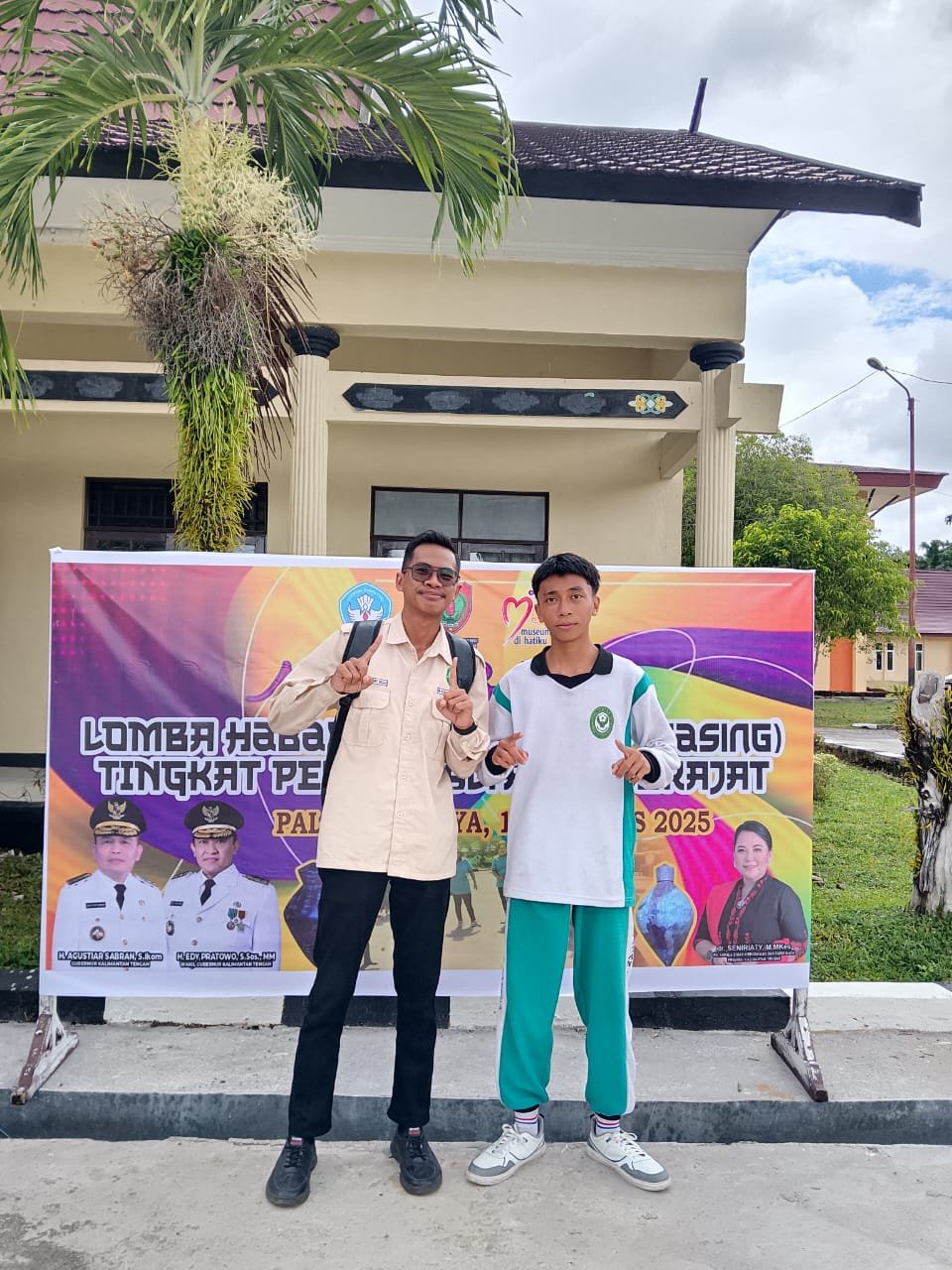 JUARA 2 LOMBA HABAYANG